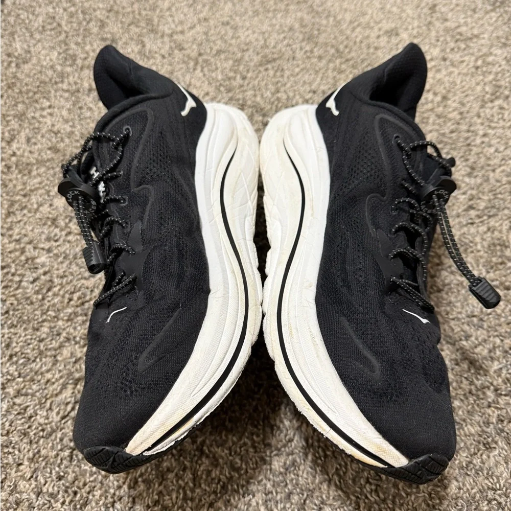 HOKA ONE ONE CLIFTON 10 Men's Black Running Shoes - Picture 4 of 9